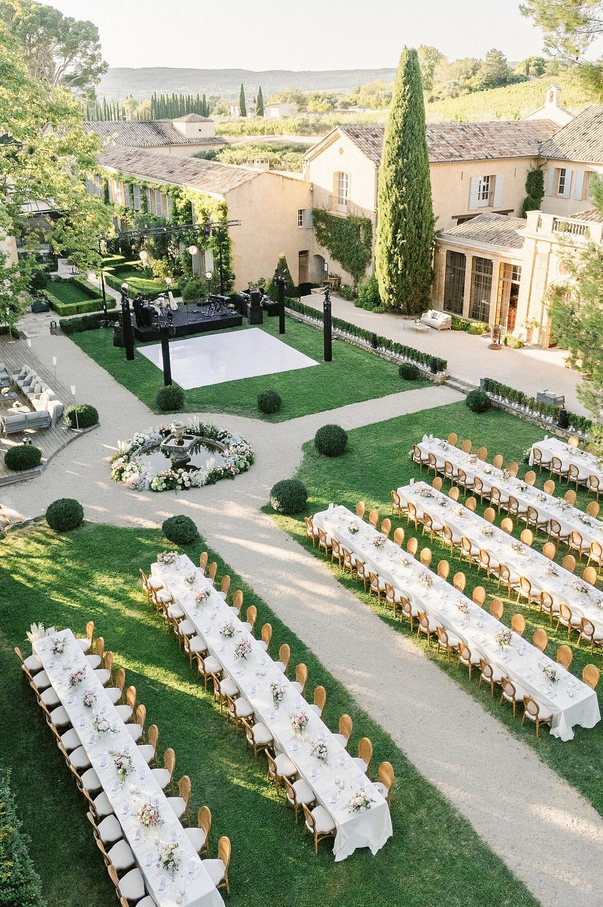 fashion-modern-candid-timeless-wedding-photographer-european-16