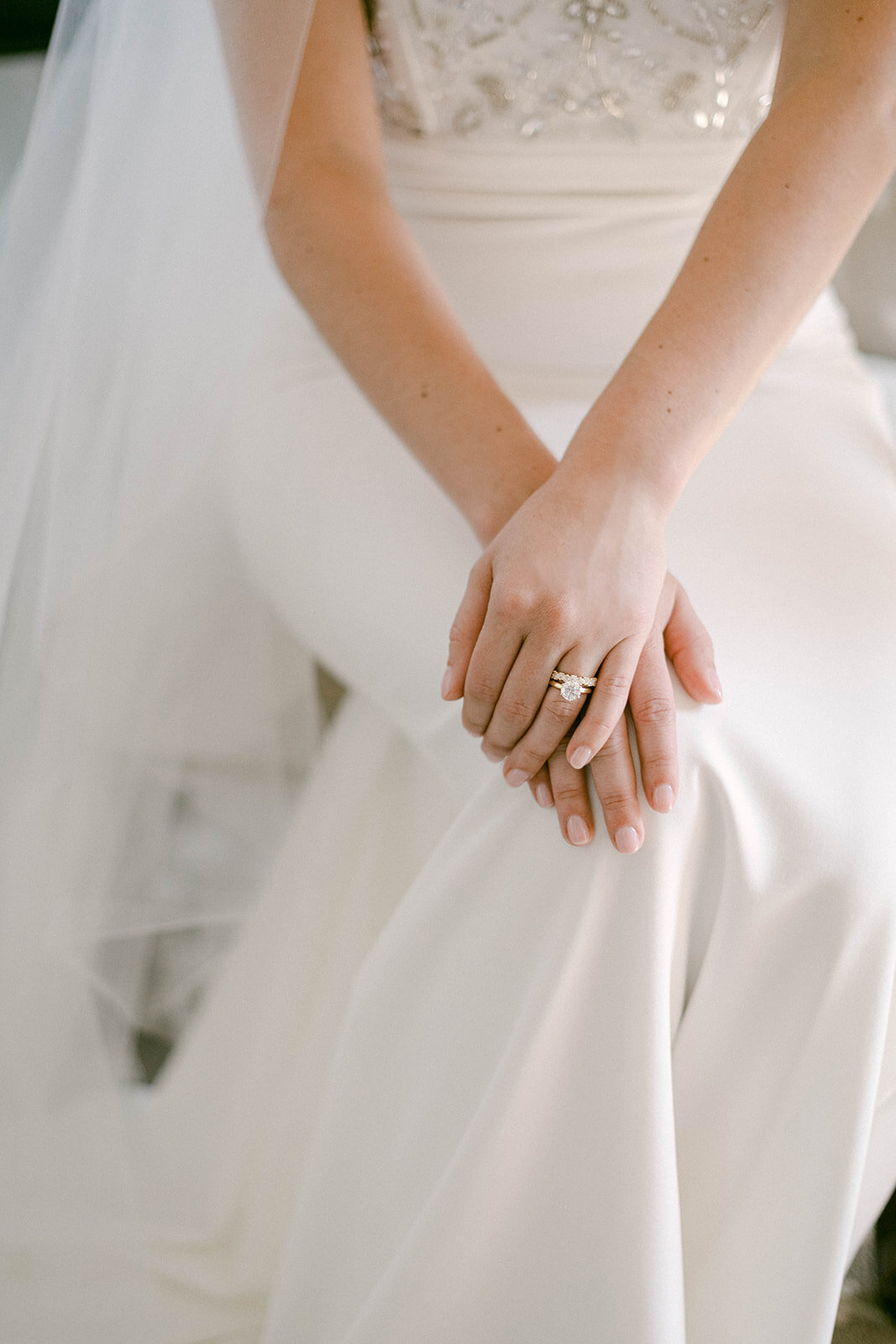 bella-luce-by-michelle-andrea-new-england-photographer-wedding-pinet-family-getting-ready-177