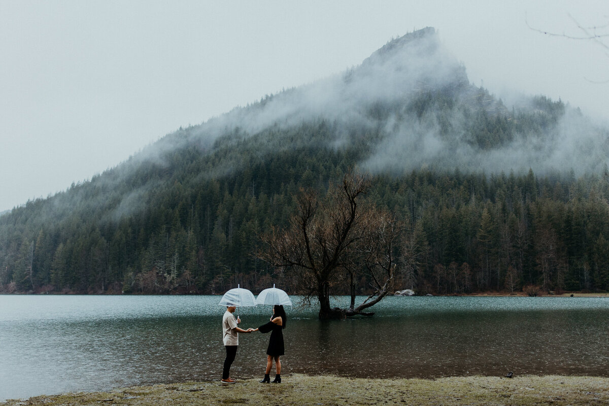 raining-engagement-session