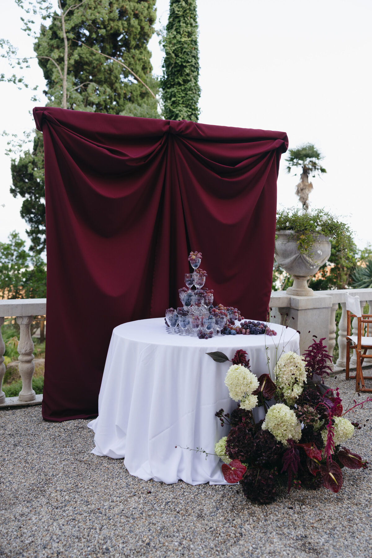 Cacie_Carroll@CacieCarrollPhotography_KriziaandNick_WeddingDayatVillaDurazzo_SantaMargheritaItaly-1075