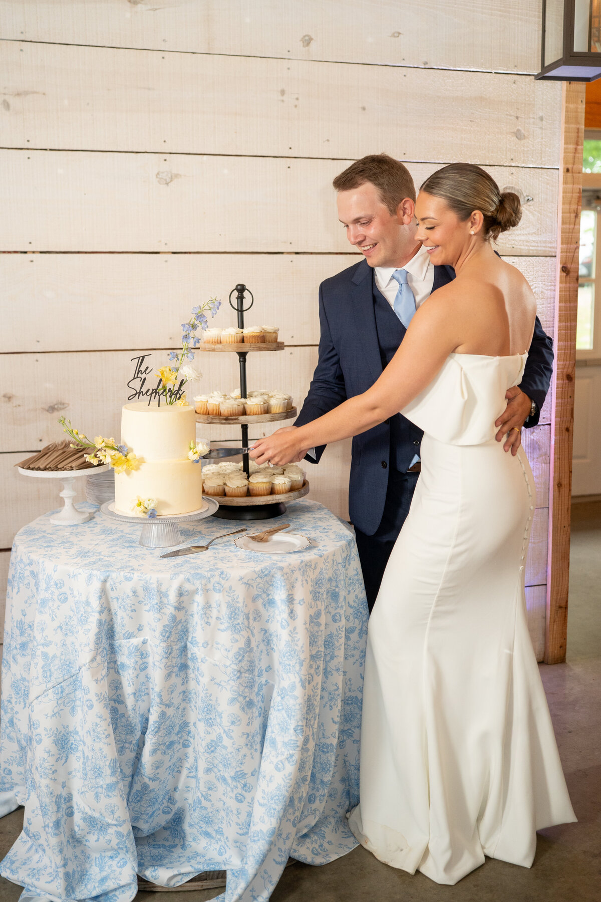 AuroraPhotography_EmmaDylan_KouryFarmsWedding-72