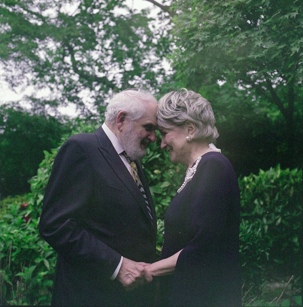 family event photographer, intimate event photographer, family photographer, analog photographer long island ny, long beach ny family photographer