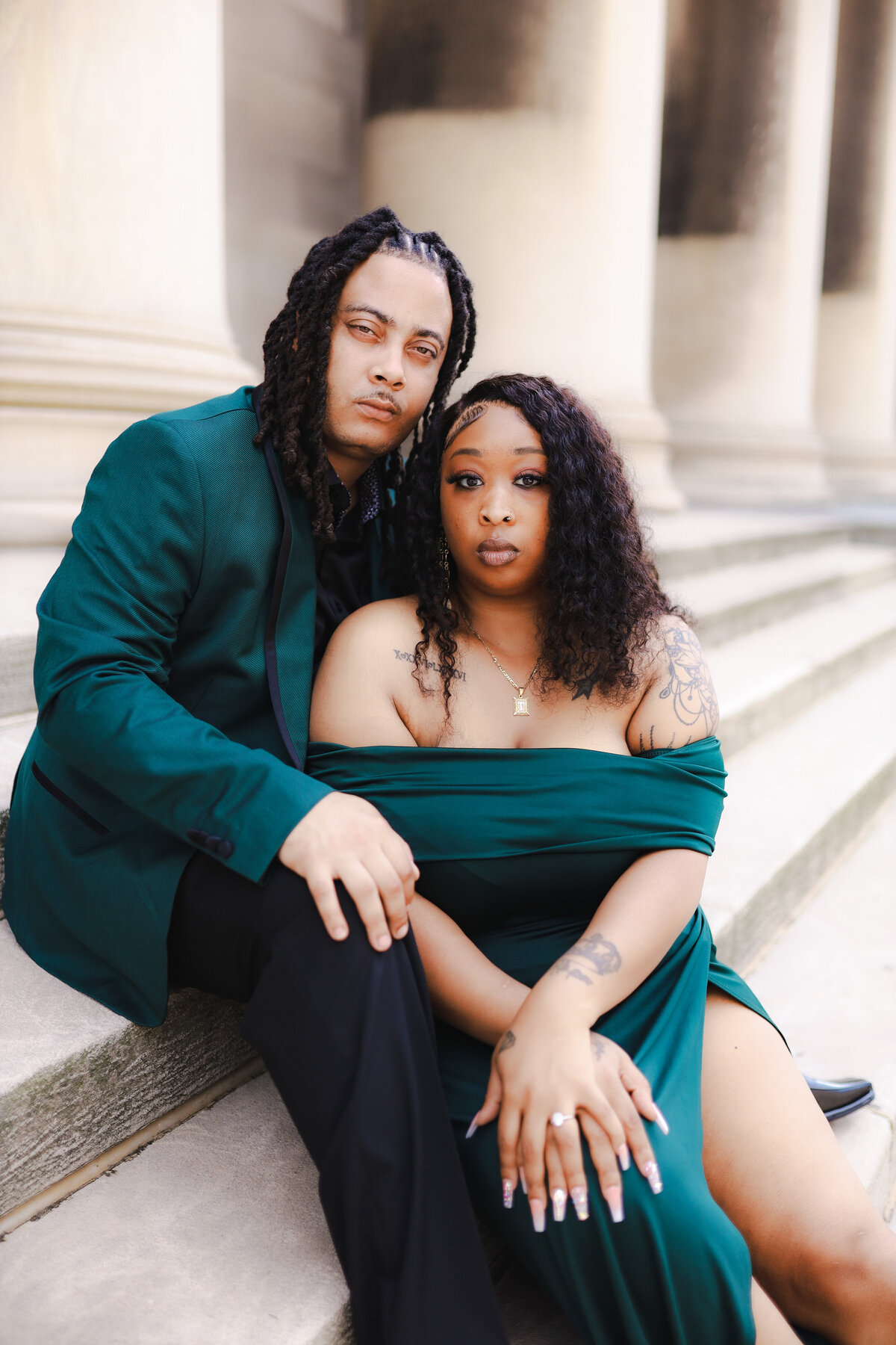 pittsburghengagementpicturespittsburghweddingphotographerlatonyaowensmellonlibrarysteps