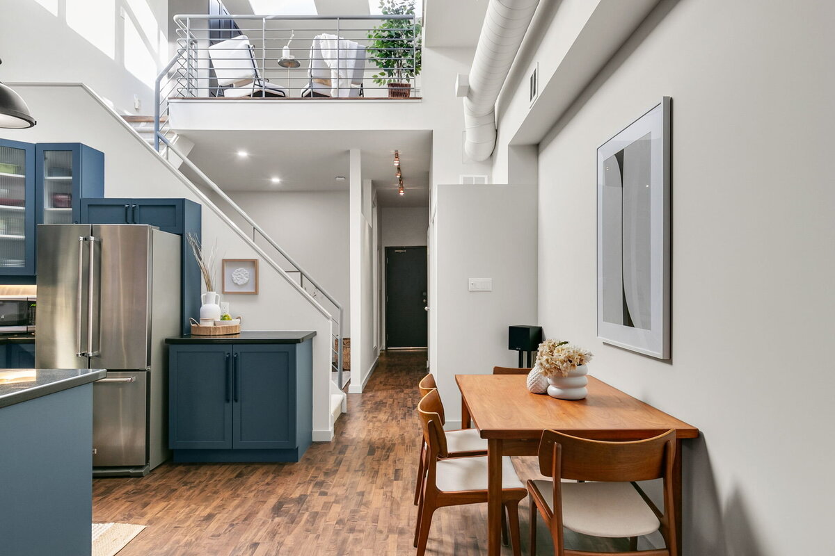 17-web-or-mls-12_008_Dining Room
