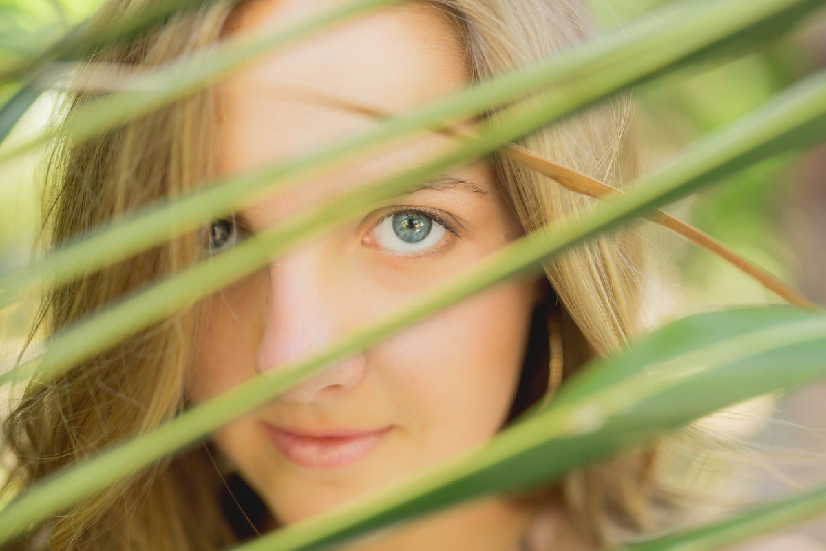 Artsy Big Island Senior Portrait session