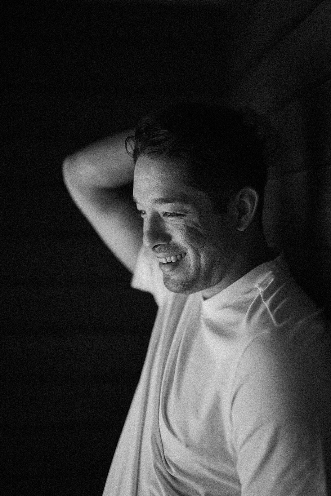 groom-morning-photo-black-and-white