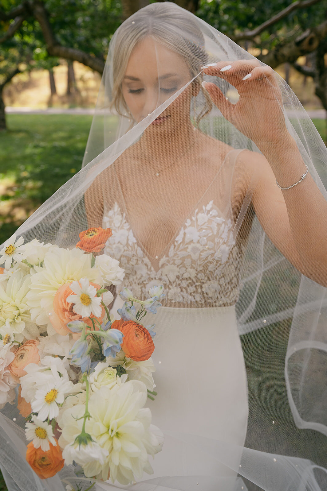 presley-gray-photo-whitefish-montana-luxury-wedding-2020
