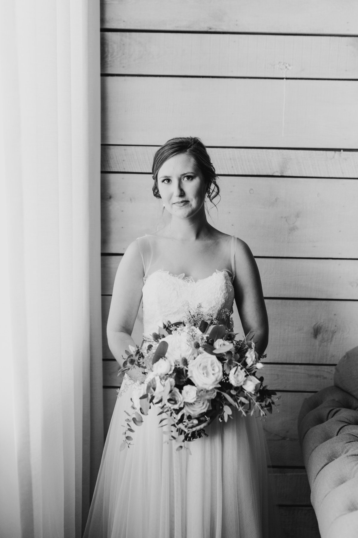 Alexa-Vossler-Photo_Dallas-Wedding-Photographer_North-Texas-Wedding-Photographer_Stephanie-Chase-Wedding-at-Morgan-Creek-Barn-Aubrey-Texas_71