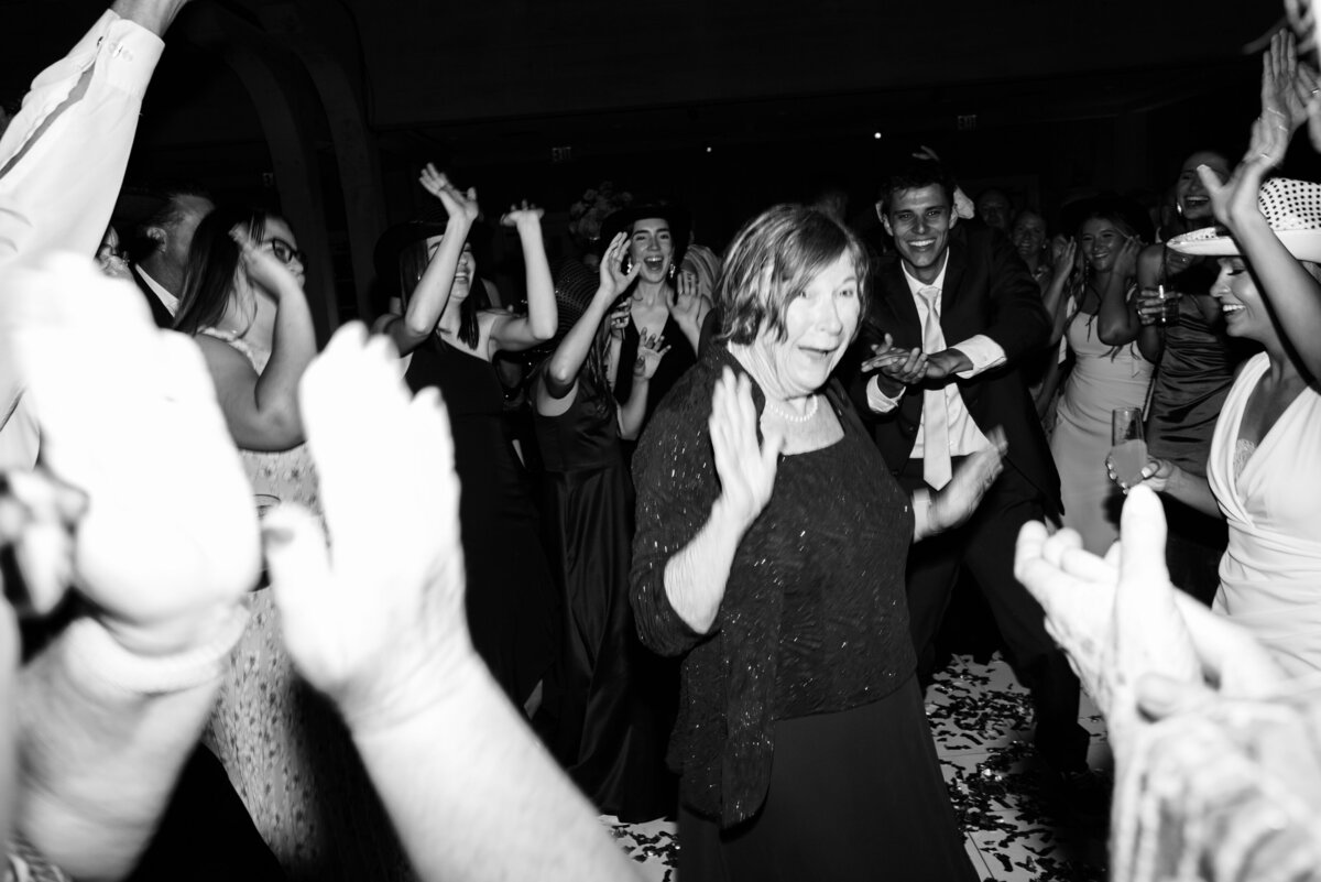 07-09-2022 Matthew and Lauren Wedding at Southern Hills Country Club Tulsa Wedding Photographer Laura Eddy Photography-1001