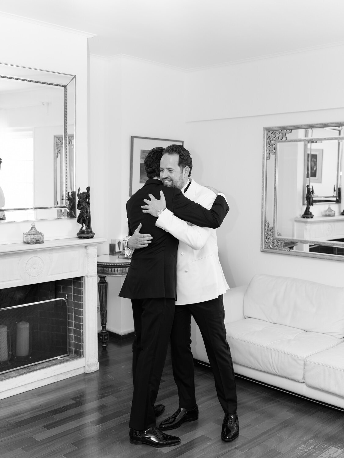 Black-Tie-Wedding-at-Four-Seasons-and-Vouliagmeni-Lake-006