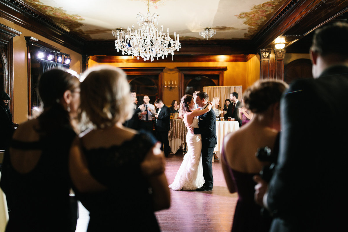 semple-mansion-february-winter-minneapolis-wedding-53