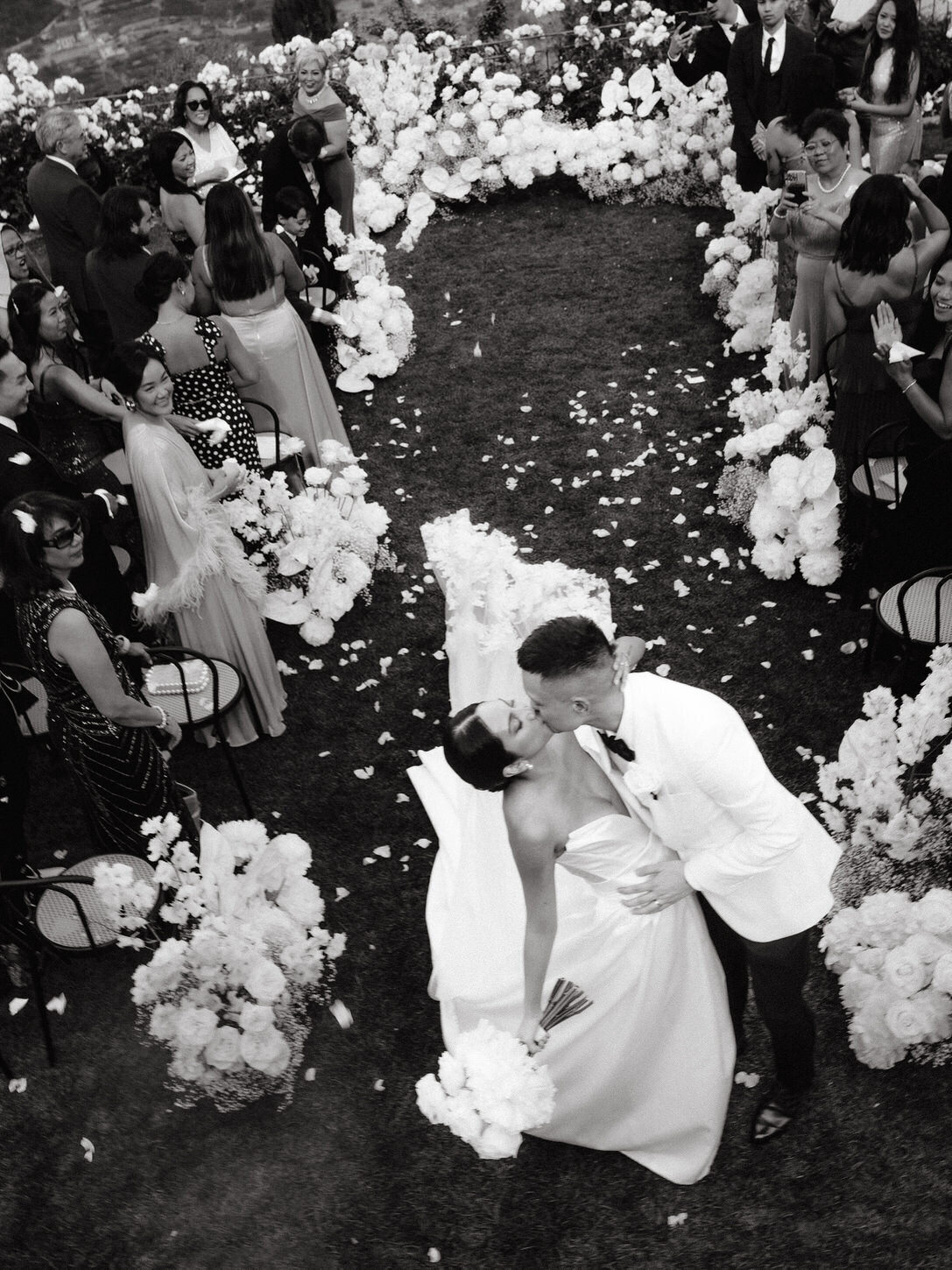 Caruso--Belmond-Hotel-Amalfi-Coast-Ravello-03-emotional-black-white-ceremony-jenny-fu-studio