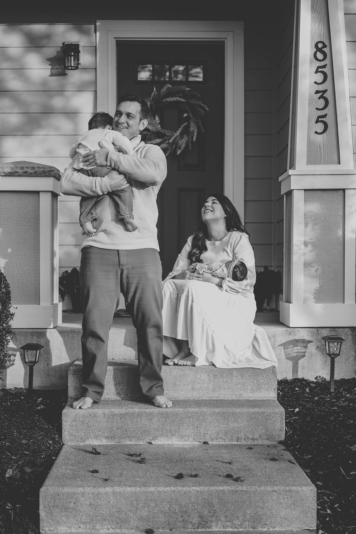 moments-and-mountains-photo-video-family-portraits-pictures-olympia-tacoma-lacey-chehalis-newborn-family-photographer-EV-bw (79 of 84)