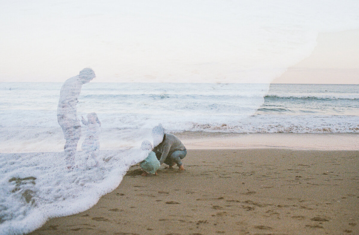 torquay-beach-in-home-maternity-family-photoshoot-on-film-Bobby-Dazzler-Photography-10