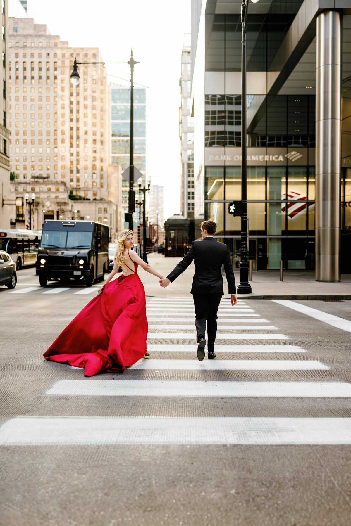 Aspen-Avenue-Chicago-Wedding-Photographer-Lyric-Opera-House-Elegant-Timeless-Classic-Luxury-Downtown-True-to-Color-Bold-Romantic-Chicago-Theater-Lurie-Garden-FAV-75