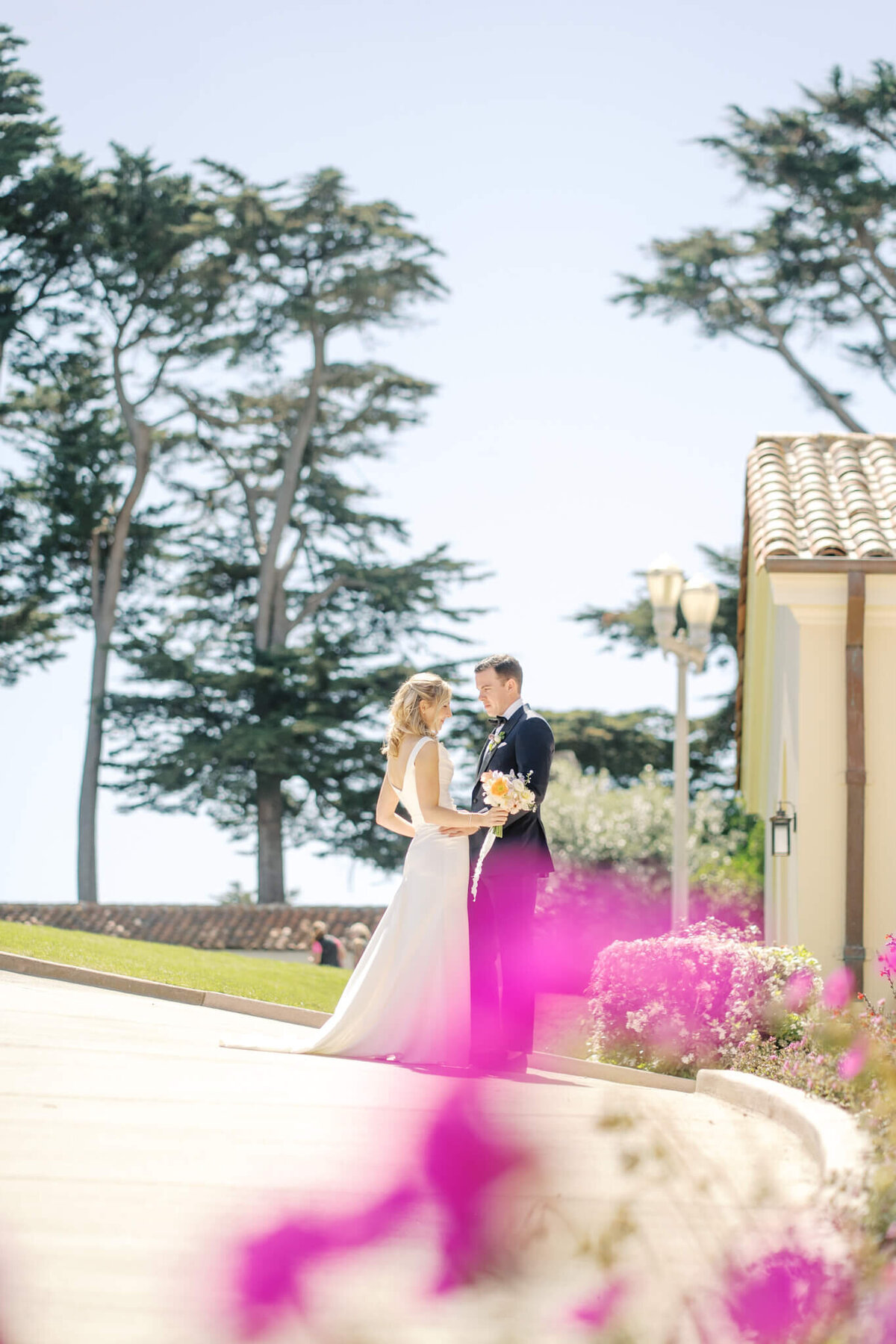 Bridal portrait captured by Vanessa Montano Photography – Livermore vineyard at sunset.
