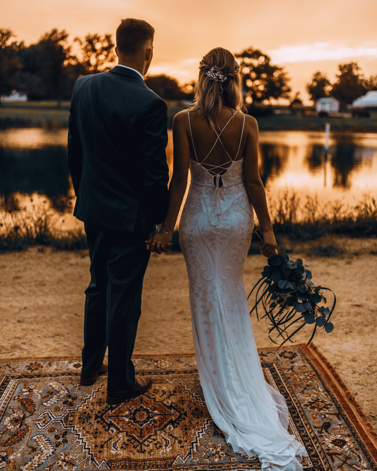 boho-wedding-rug-lake