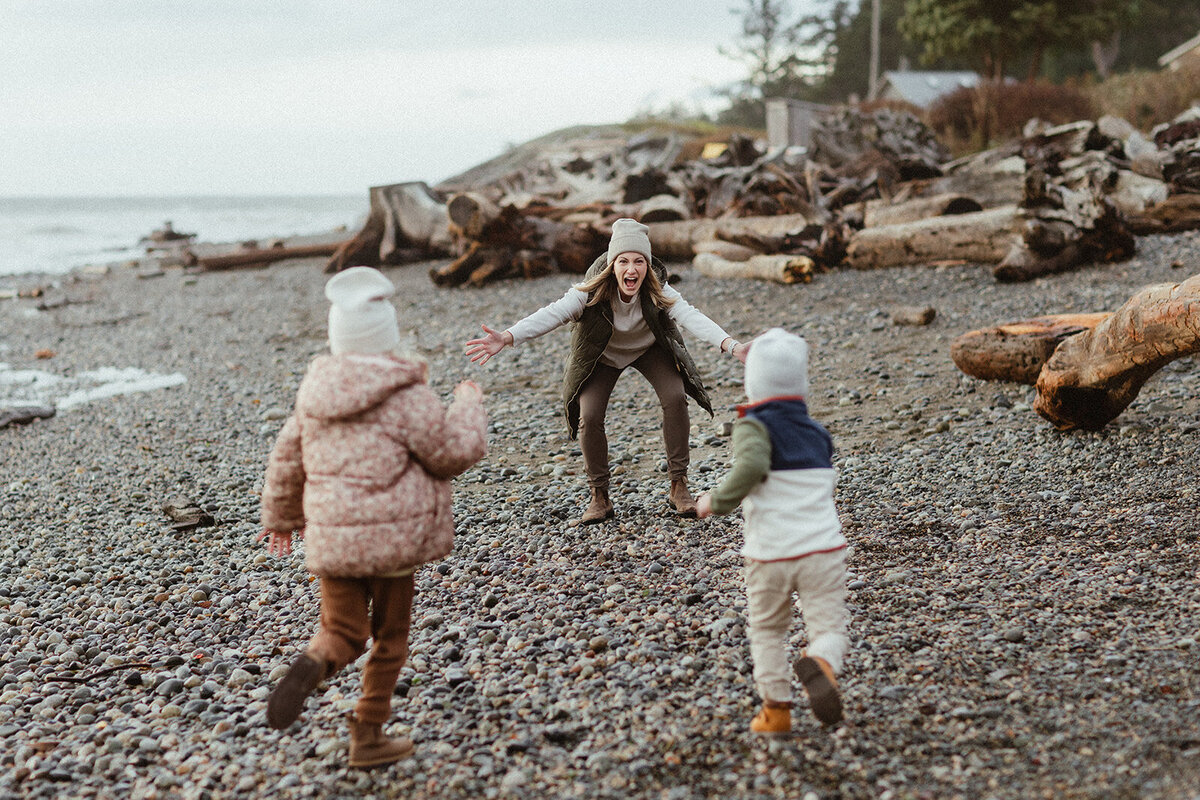 family-baby-newborn-sunshinecoast-love-emotive-run