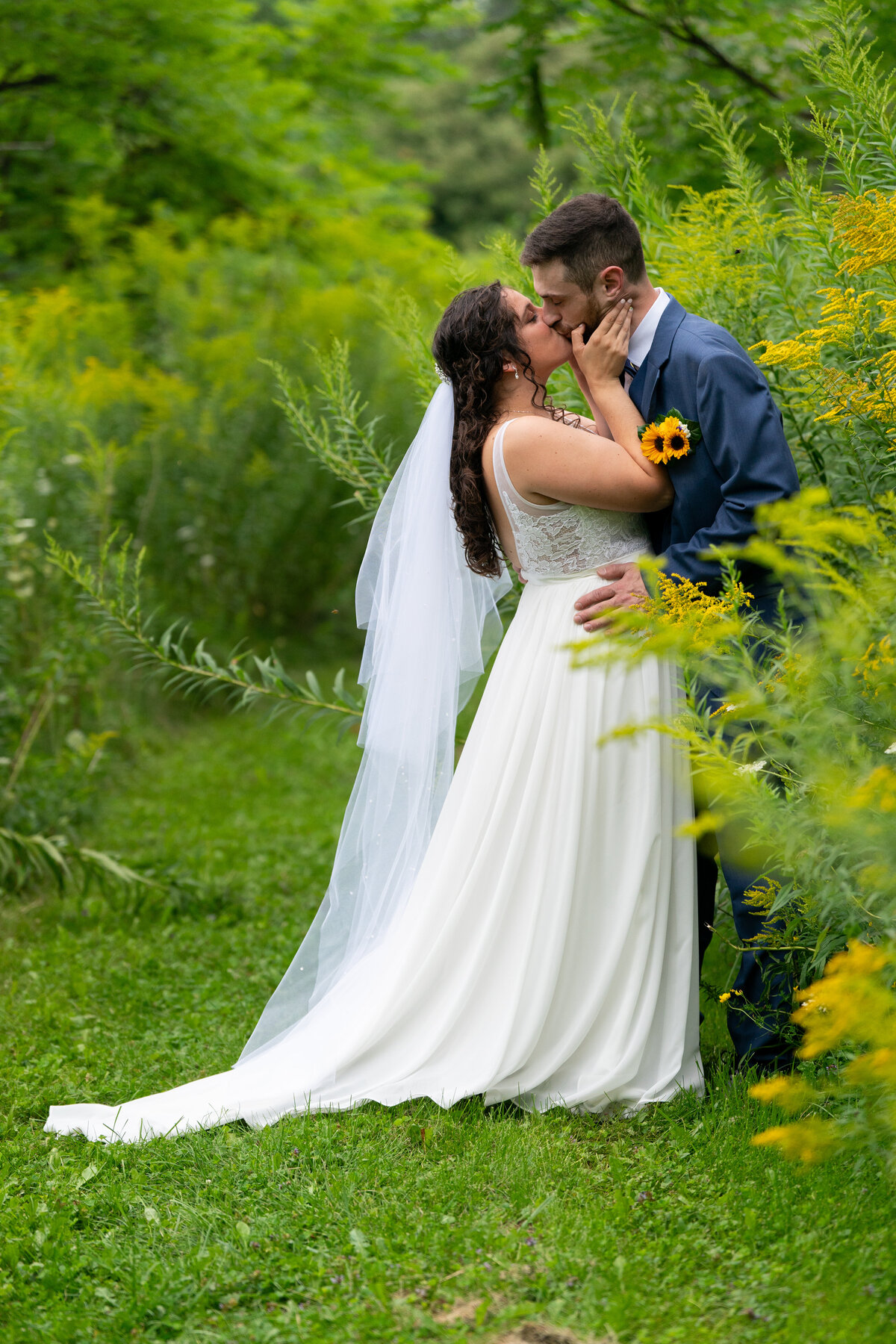 A&J Guelph Arboretum Wedding Flowers12