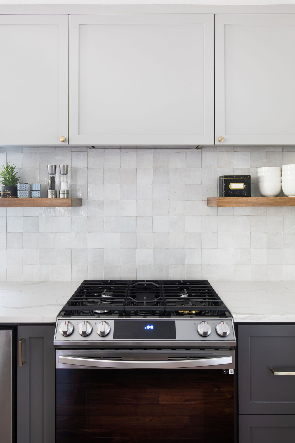 hello-home-two-tone-cabinets-kitchen-remodel-hardwood-flooring-zellige-backsplash-austin-16