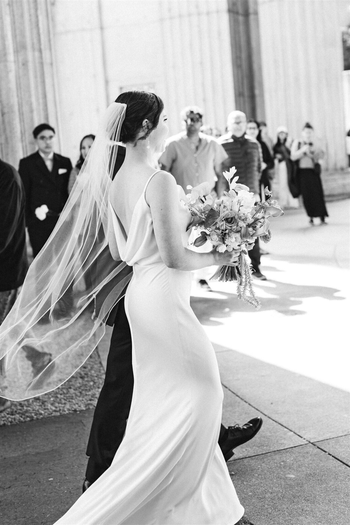 palace-of-fine-arts-gallery-308-wedding-emily-louis-ashley-carlascio-photography-0350