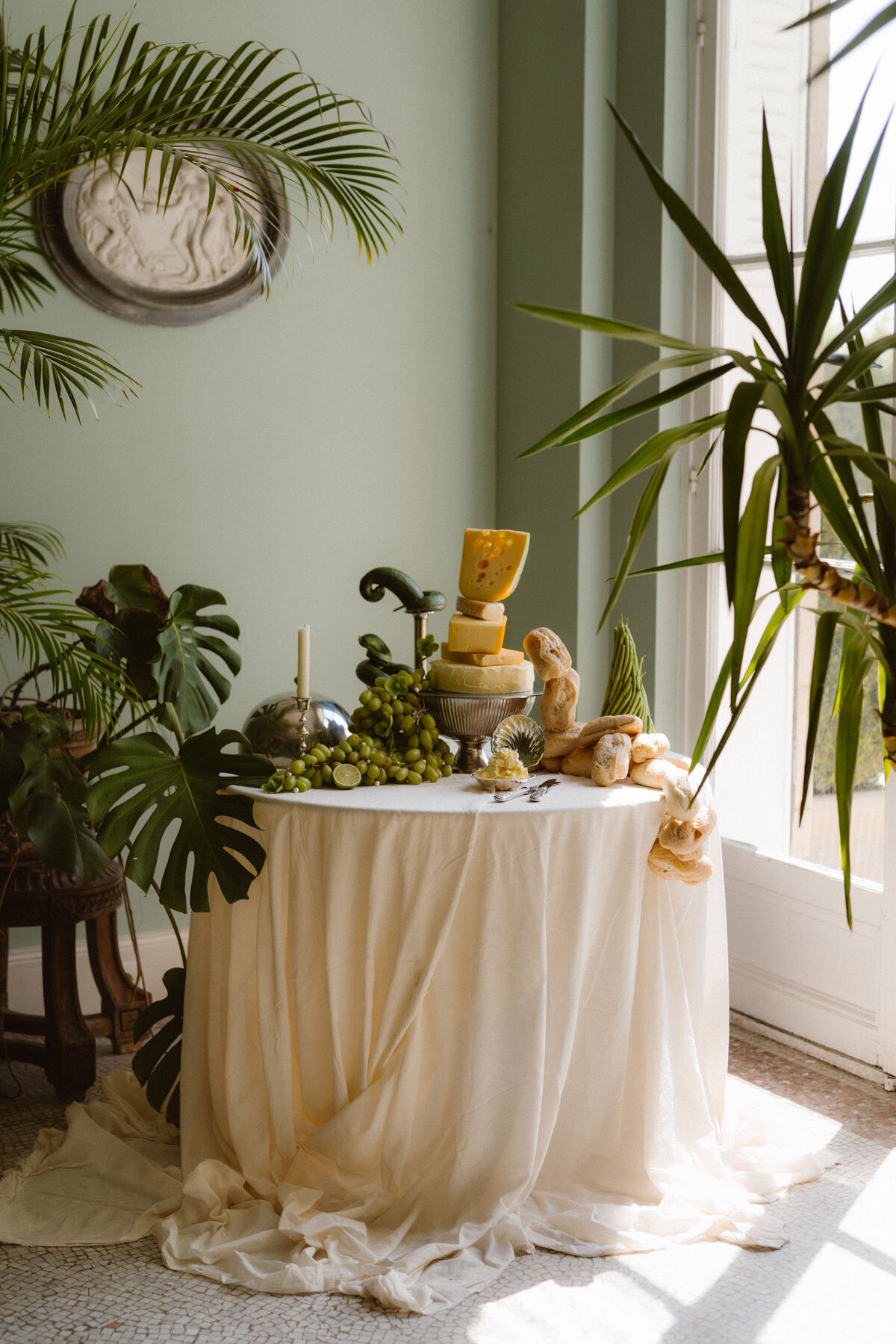 Luxury cheese table in addition to a meringue tower as wedding cake.
