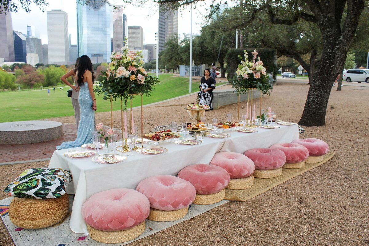 Luxury picnic pink with florals