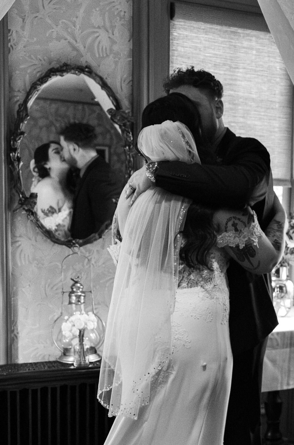 Intimate Wedding and Elopement Photographer30