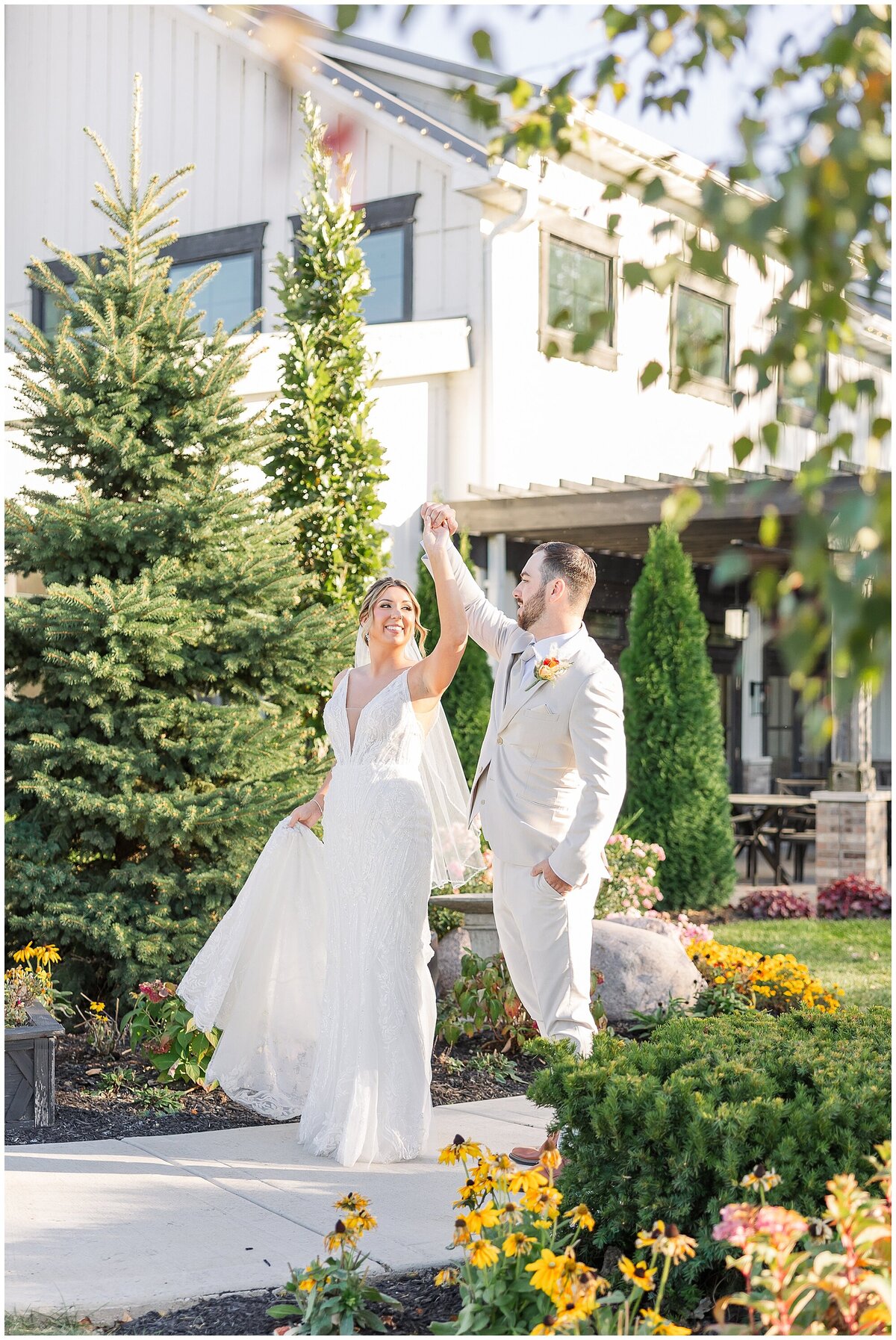 The Farmhouse Plainfield Wedding 101824_1079