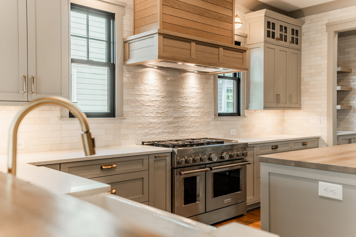 Charlotte Luxury Custom Home Builder Neighborhood Elizabeth Chantilly Plaza Midwood