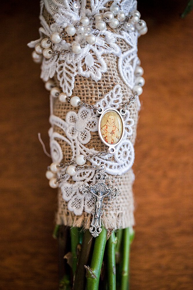 Catholic jewelry pendant with bouquet