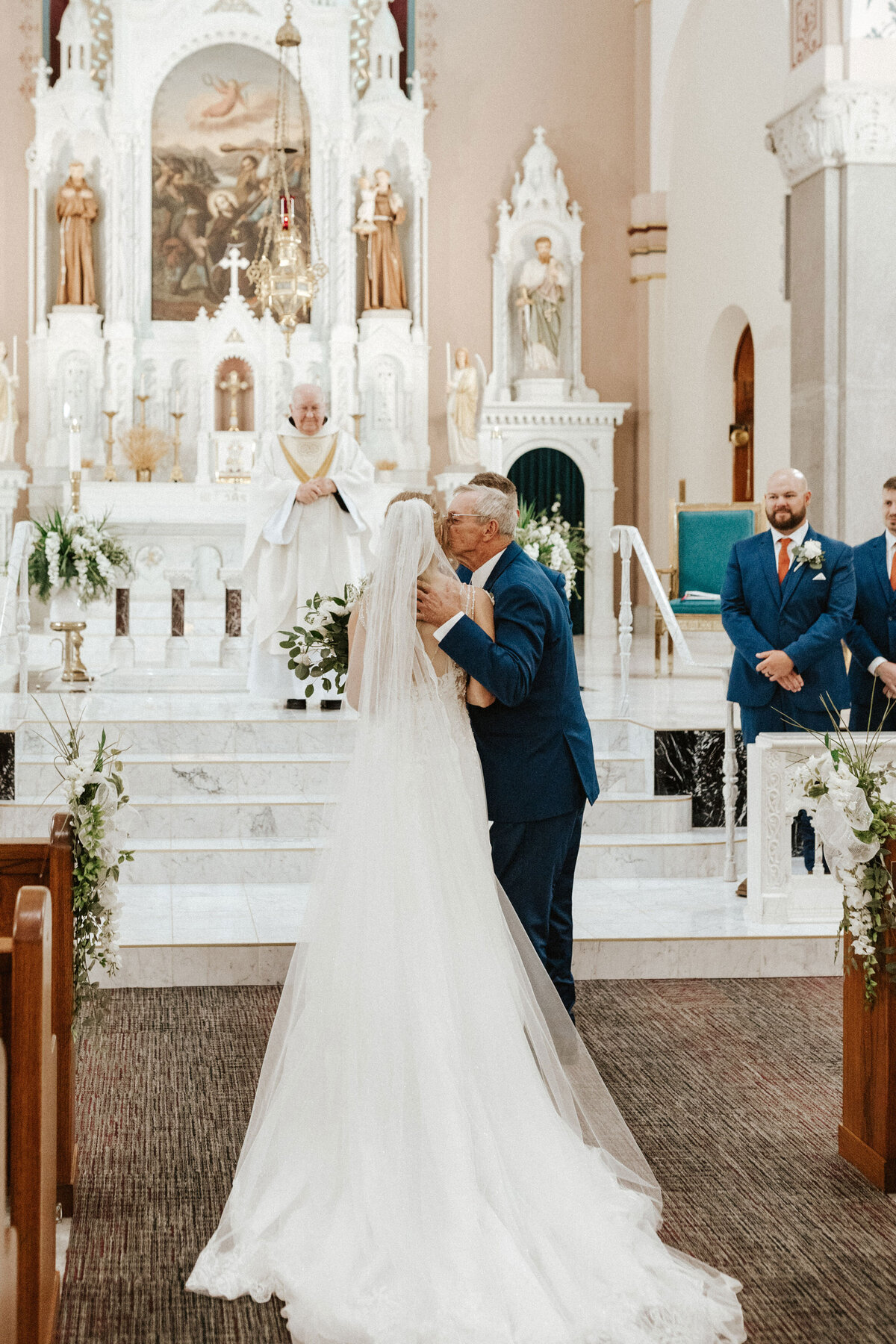 hays-kansas-st-fidelis-basilica-wedding-6