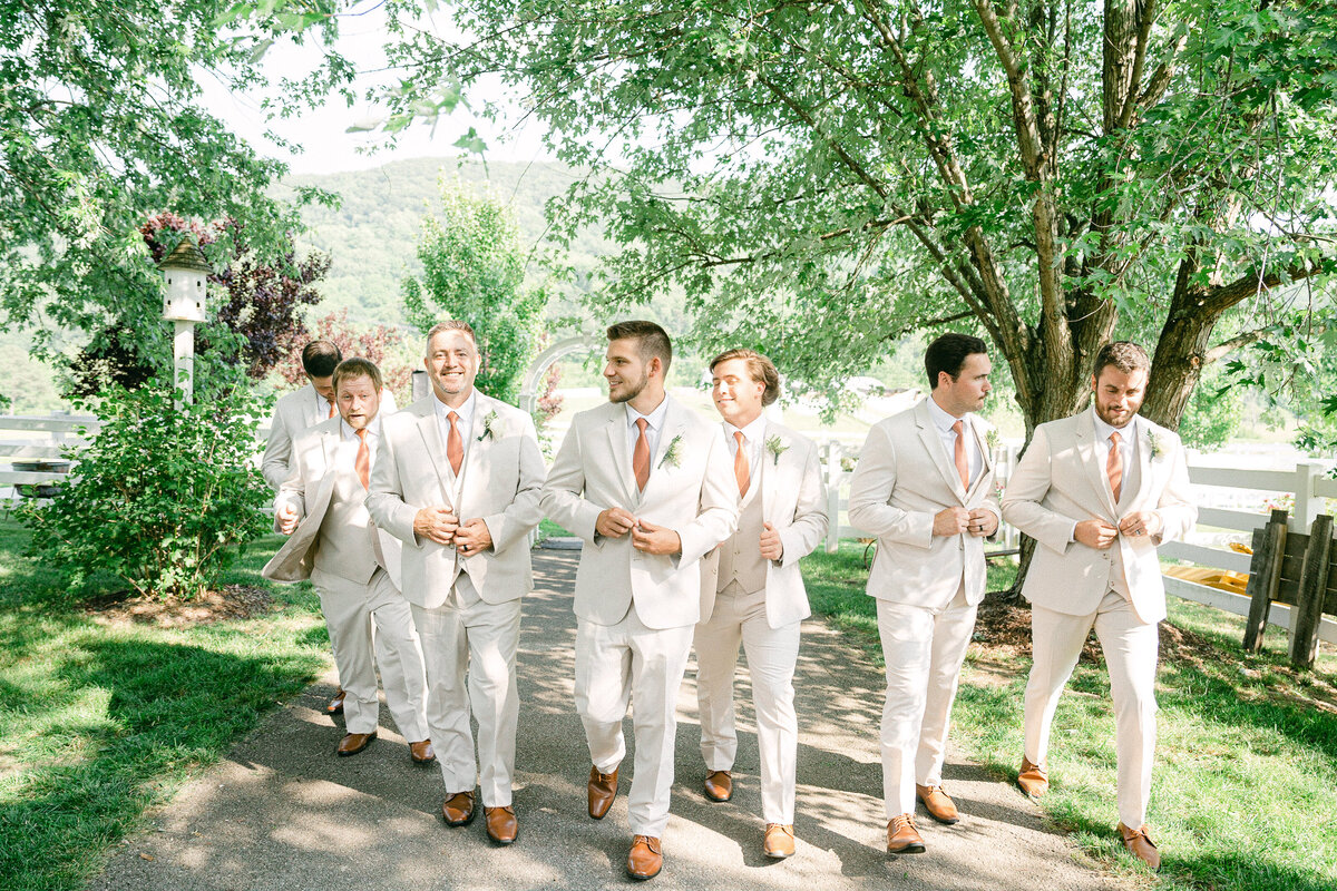 CharlottesvilleWeddingPhotographer_Logan & Orion- LWP-141