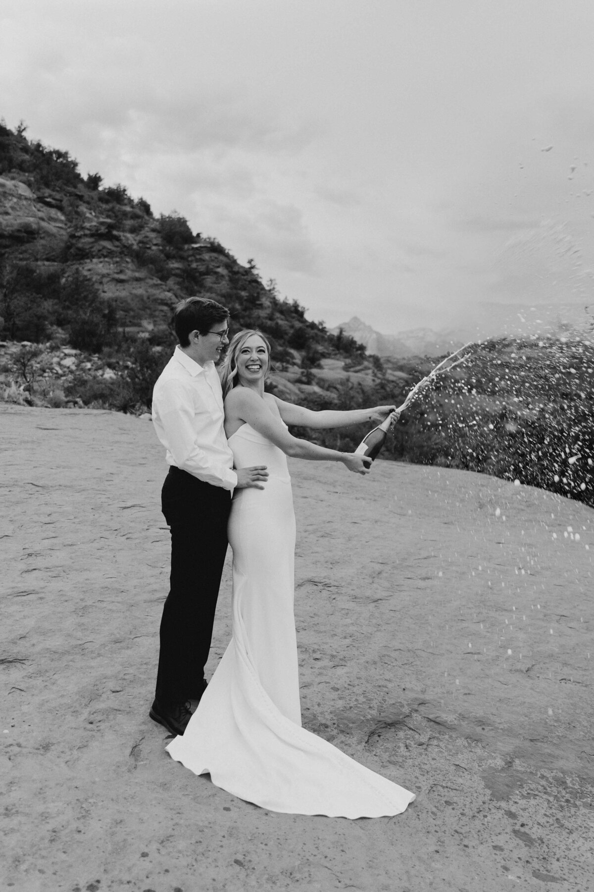 Sedona-Arizona-Desert-Elopement-Wedding-Photography_0025