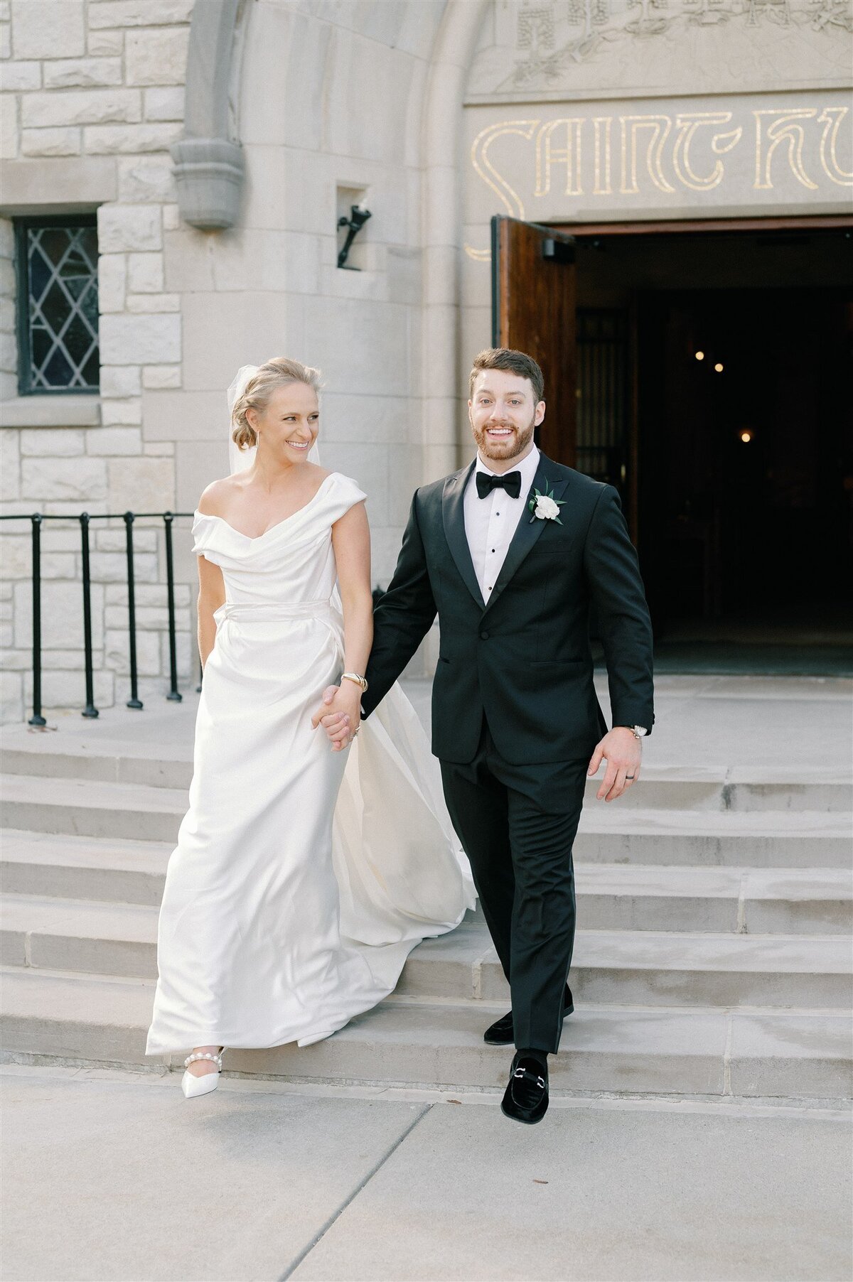 black-tie-wedding-classic-fun-vibes-shepherds-hollow-michigan-023