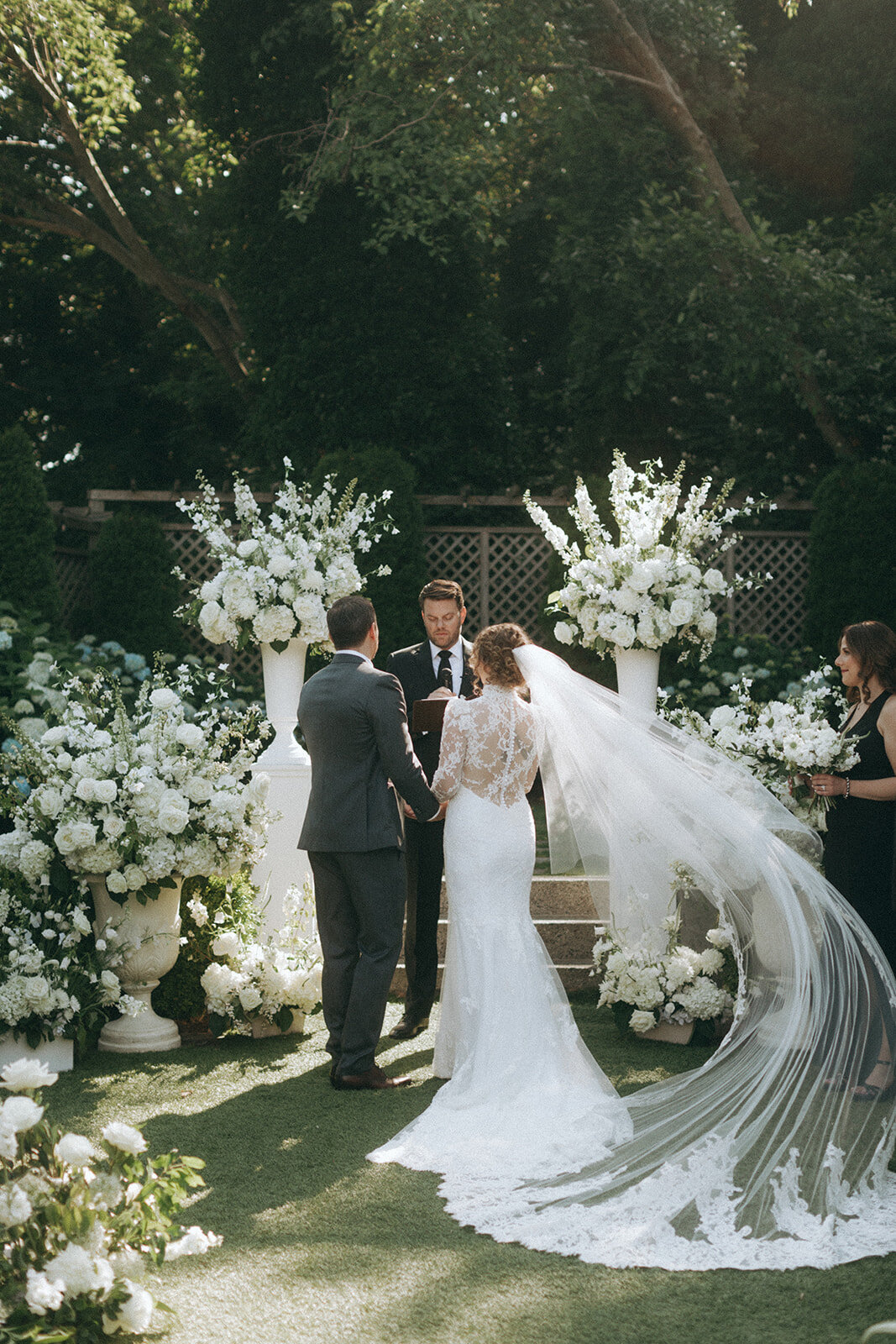 White-Admirals-House-Wedding-FLORA-NOVA-DESIGN-SEATTLE-00046
