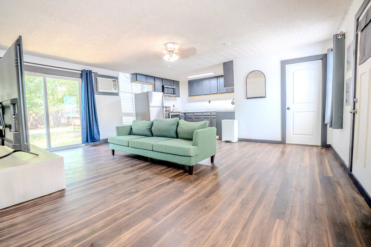 Gainesville-tx-house-with-mother-in-law-quarters-for-sale
