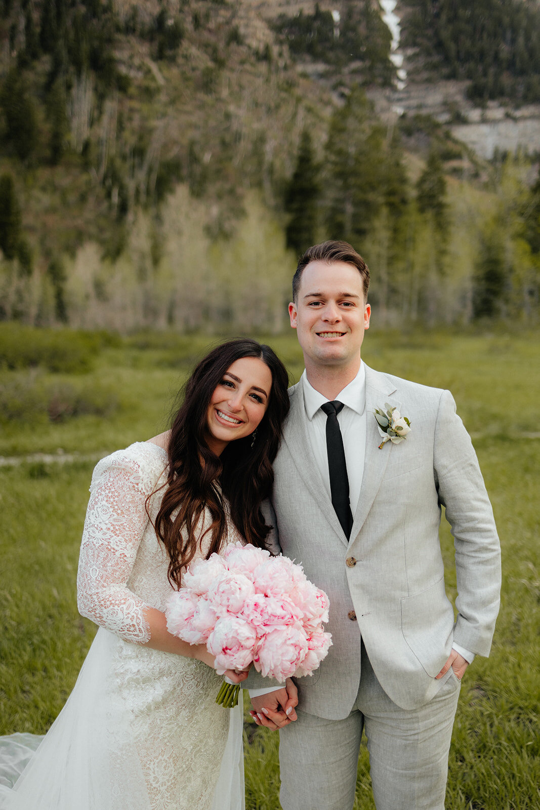 violet-arden-floral-top-utah-wedding-florist