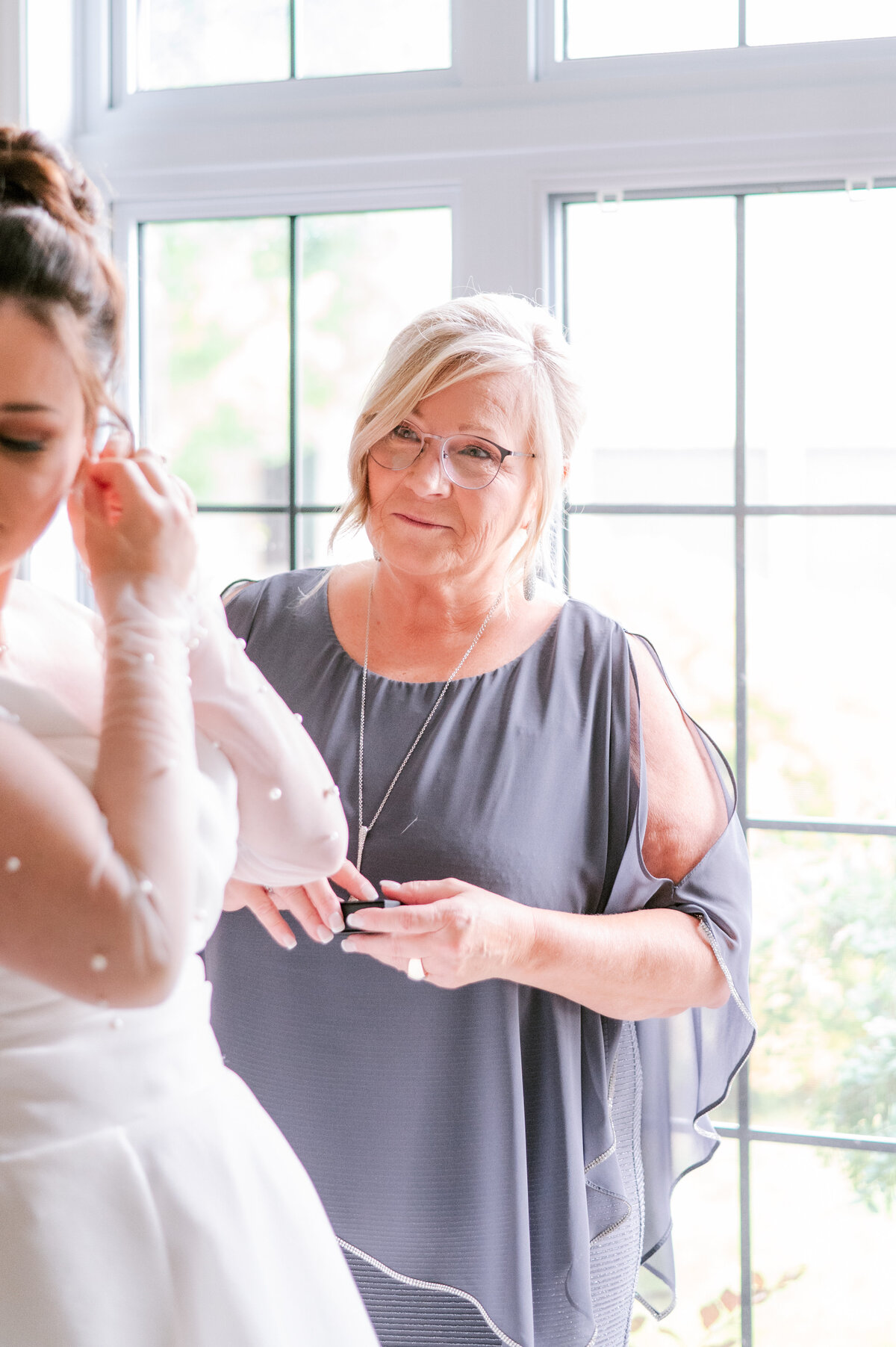 0342 Pascale and Nicolas NAC OBorn Room Wedding Downtown_Ottawa_Photography by Emma