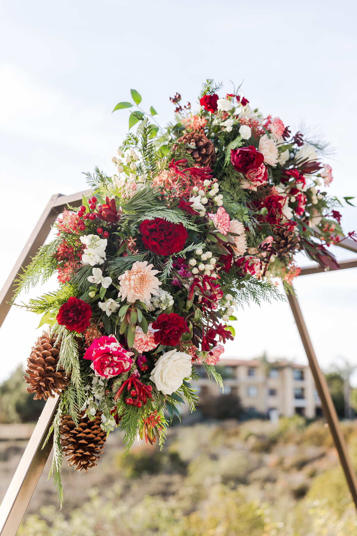 Christmas-wedding-ceremony-decor