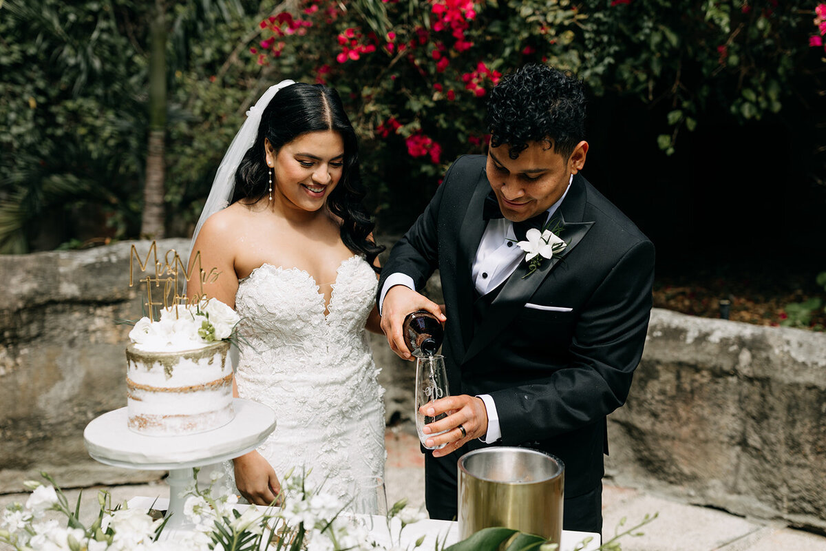 amber-whorter-sunken-gardens-florida-elopement-chantilly-chic-celebrations-14