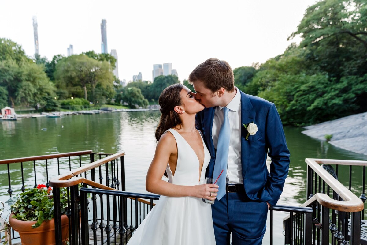 emma-cleary-new-york-nyc-wedding-photographer-videographer-venue-loeb-boathouse-in-central-park-3