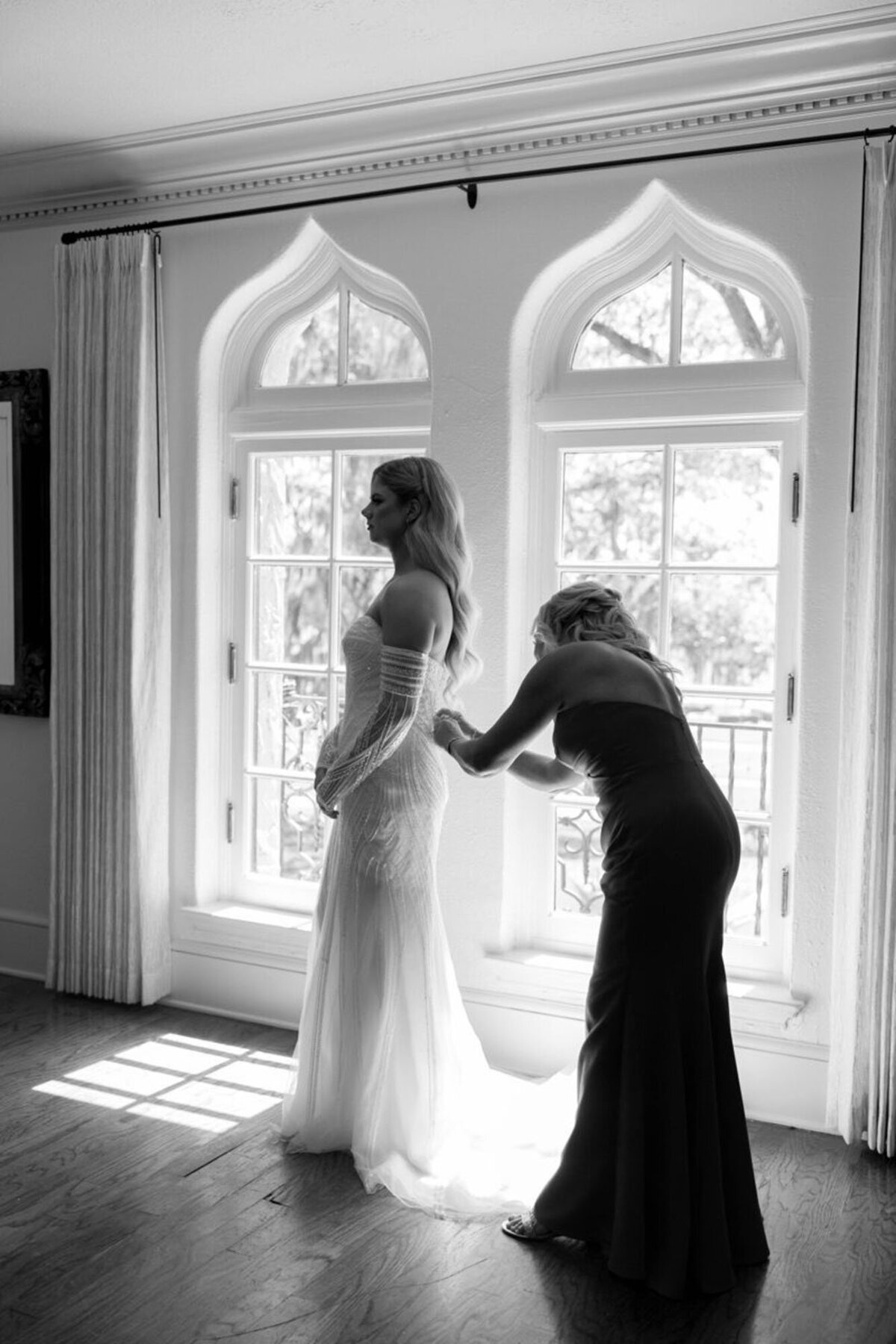 Bridal getting ready by photographer in orlando fl, Marissa Nicole