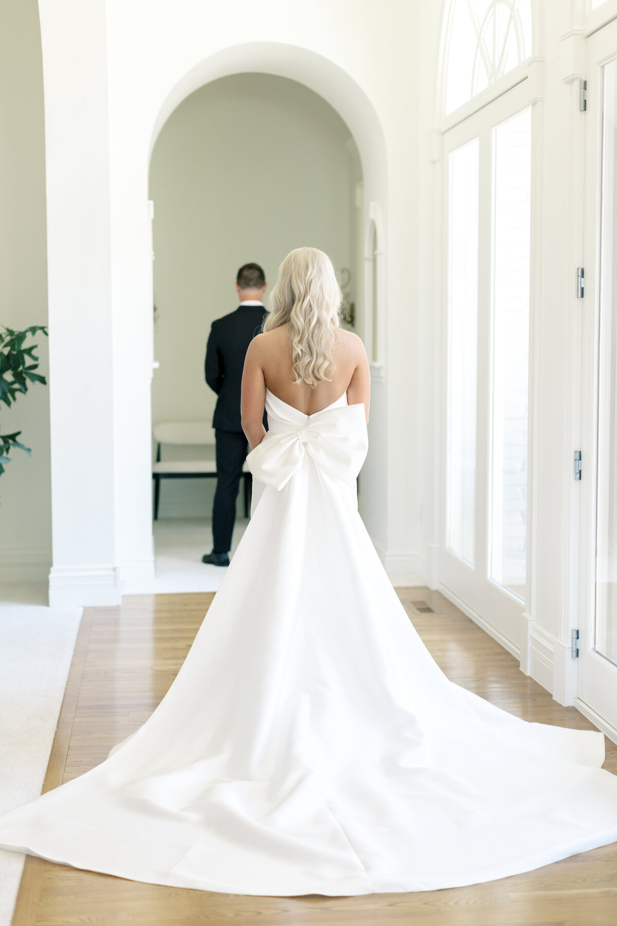 Hannah-and-Kyle-Wedding-Preview-Emily-Nicole-Photo-35