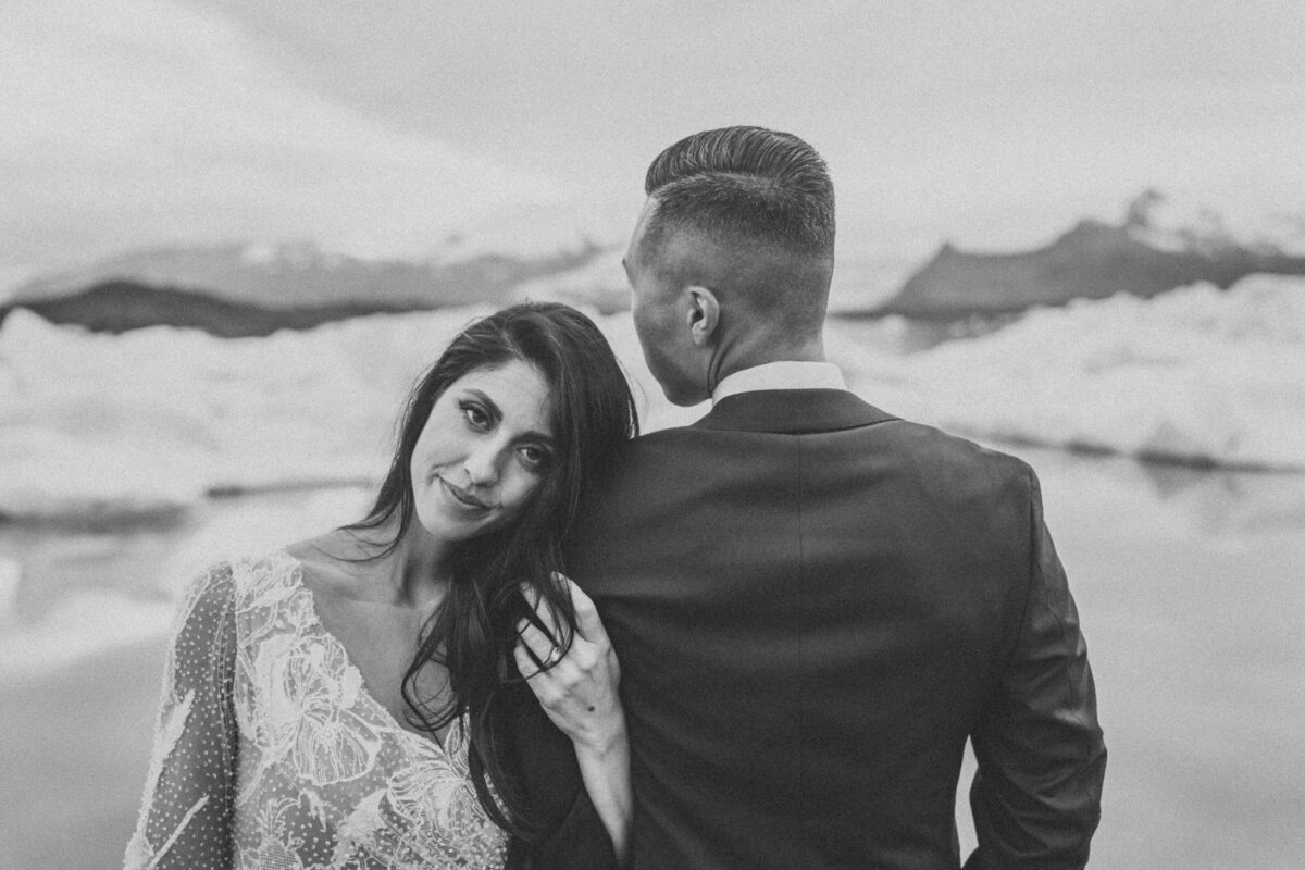 2022-June-Glacier-Lagoon-Diamond-Beach-Iceland-Elopement-Photos-Molly-Margaret-Photography-B&W-Grainy-moody-4