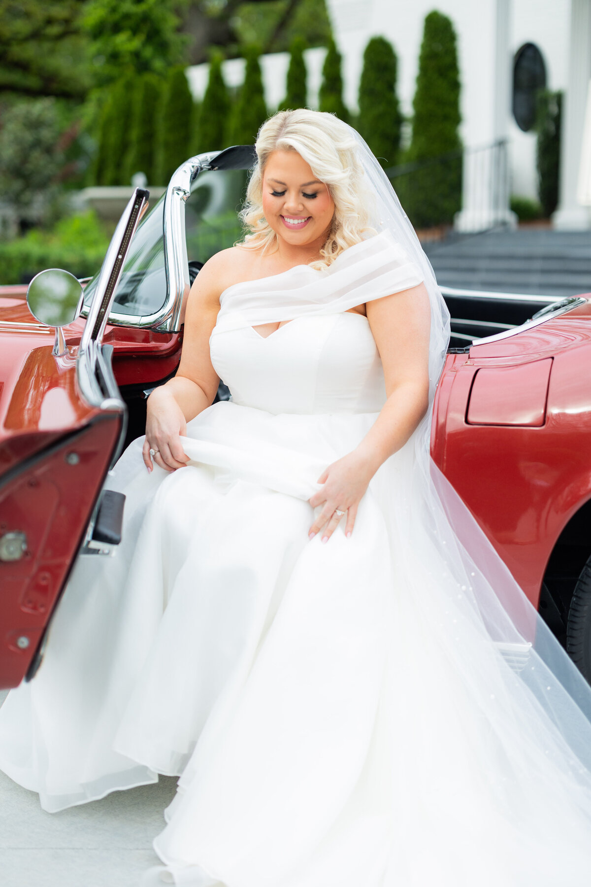 Bride and groom portrait at The Lumpkin House