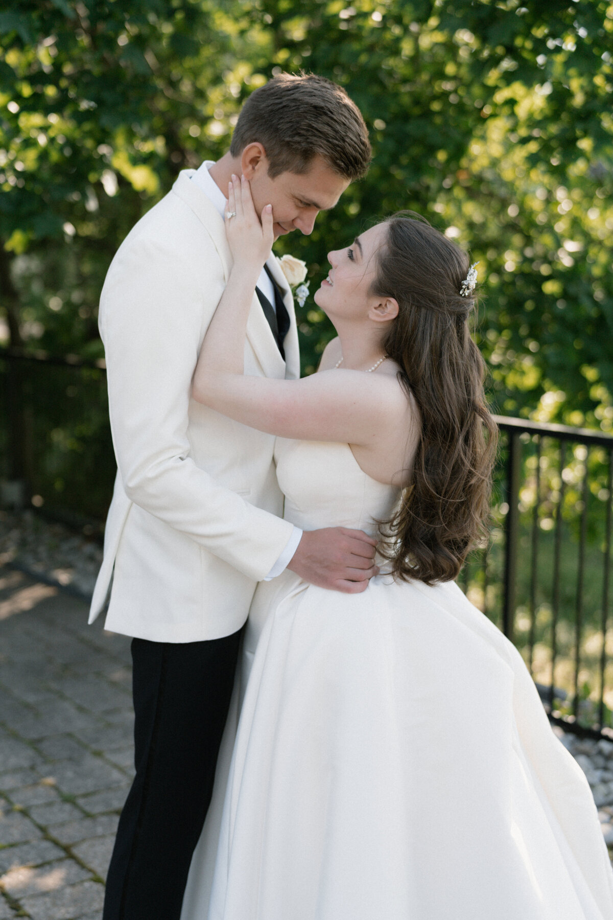 Grace & Ardor Co. East Coast Wedding Engagement Photography Pennsylvania New York City New Jersey Timeless Bold Art Direction Editorial Erin McGeever Lake House Inn-21