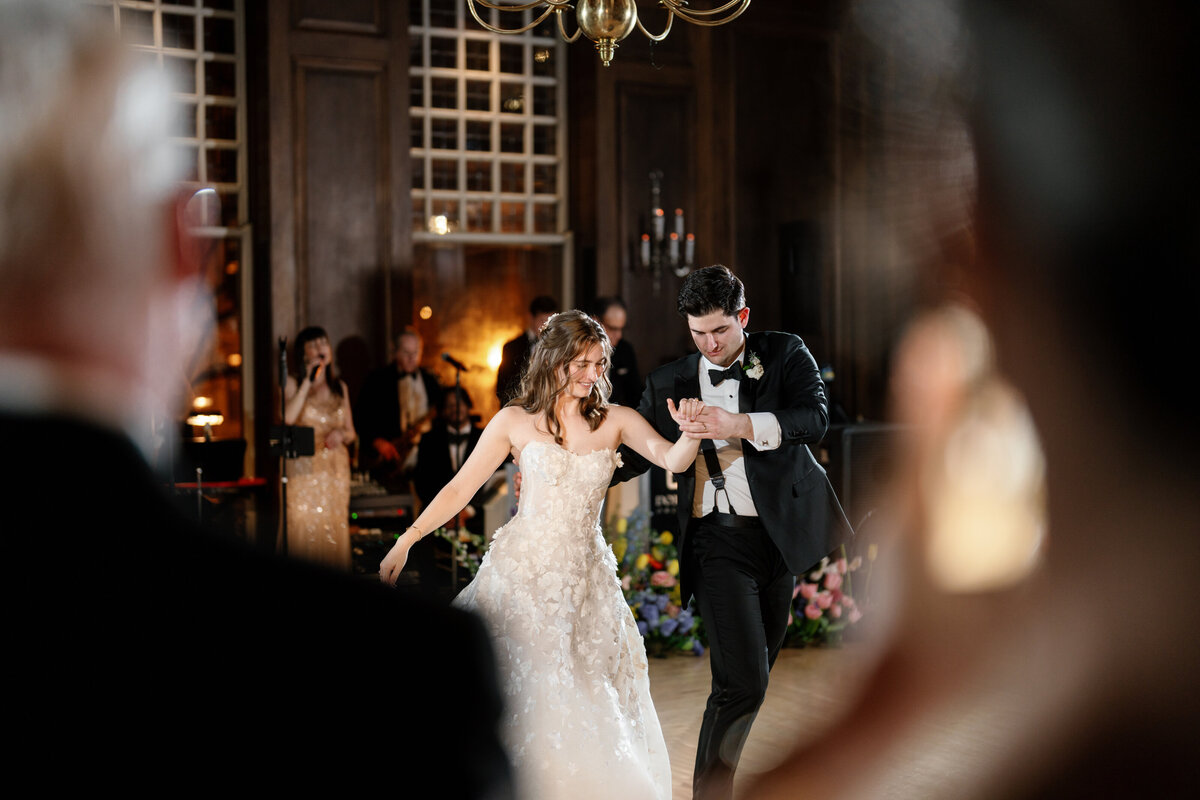 Aspen-Avenue-The-Berlez-Chicago-Wedding-Photographer-Clementine-Custom-Events-Racquet-Club-of-Chicago-Avant-Gardenia-Posh-Production-Cagen-Orchestra-Nika-Vaughan-BBJ-La-Tavola -Vogue-Editorial-High-Fashion-Fine-Art-Luxury-Journalism-225