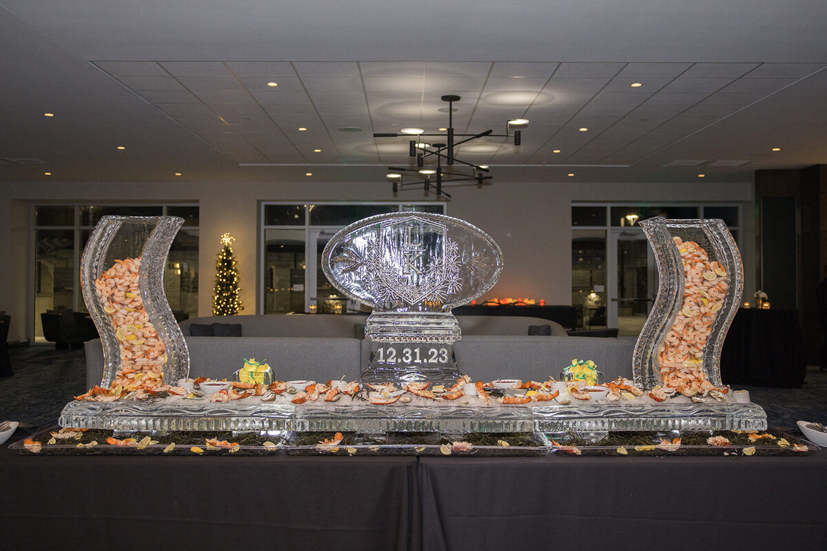 Wedding-Monogram-Ice-Sculpture