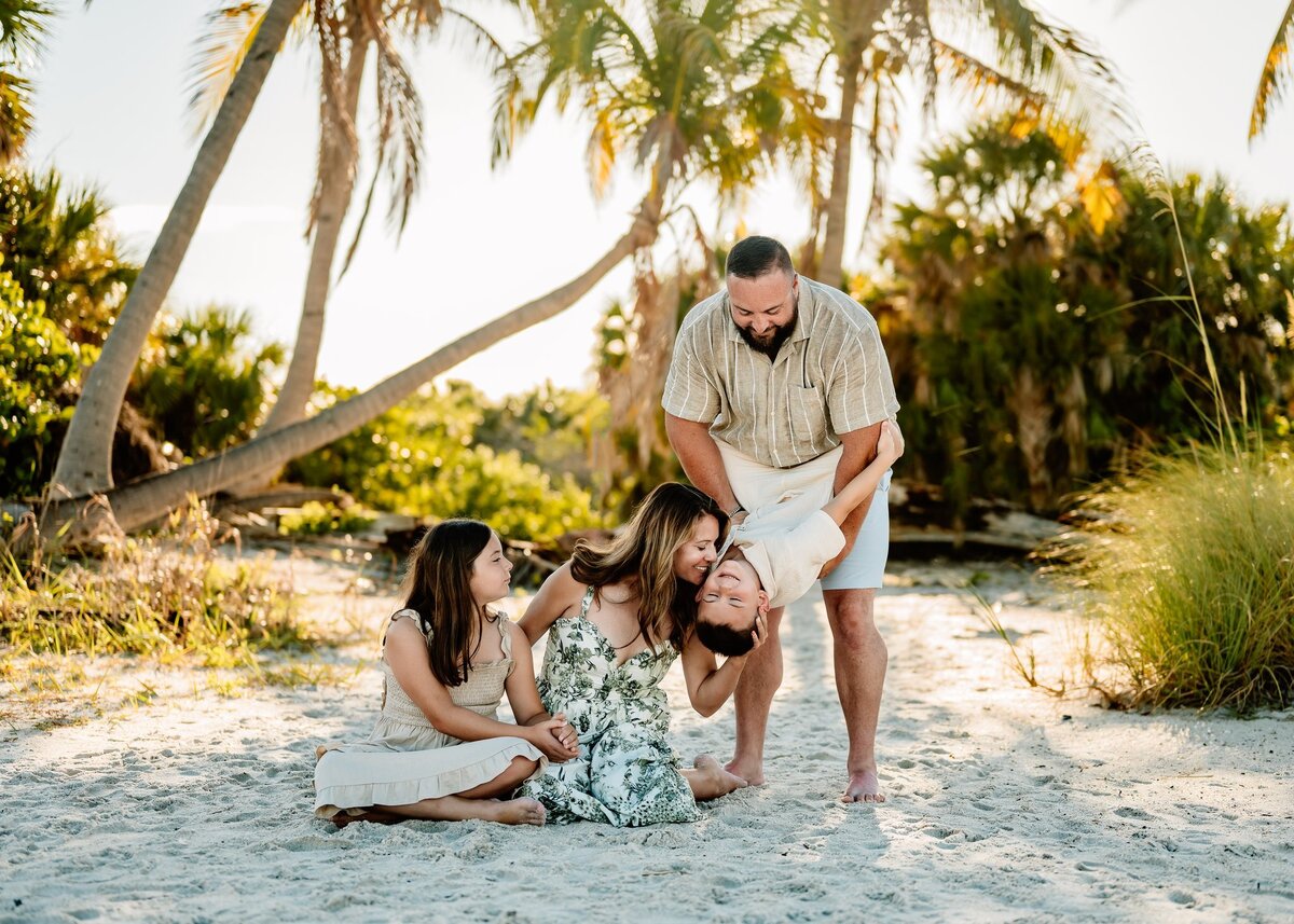 Shantie Family Portraits 2024 - Chasing Creative-29